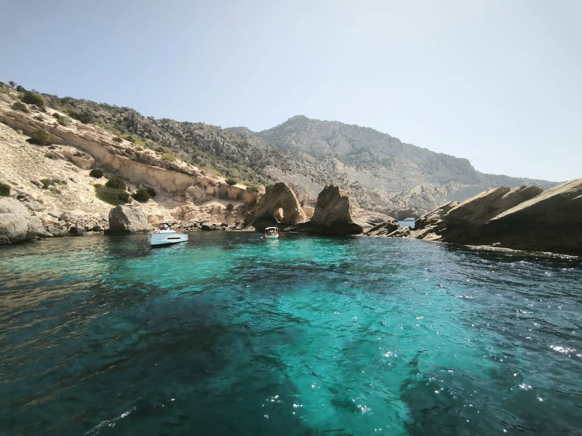 Voyagez à ibiza avec once upon a travel